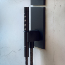 AXOR ShowerComposition Duschpaneel mit Thermostat, Kopfbrause 110/220 1jet und Schulterbrause, Mattschwarz