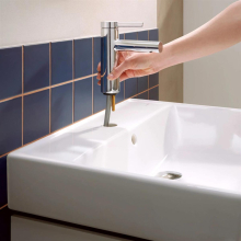 hansgrohe Zesis S Einhebel-Waschtischmischer 100 CoolStart mit Push-Open Ablaufgarnitur, Chrom