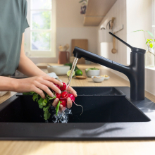 hansgrohe Zesis M33 Einhebel-Küchenmischer 150, Ausziehbrause, 2jet, sBox lite, Mattschwarz